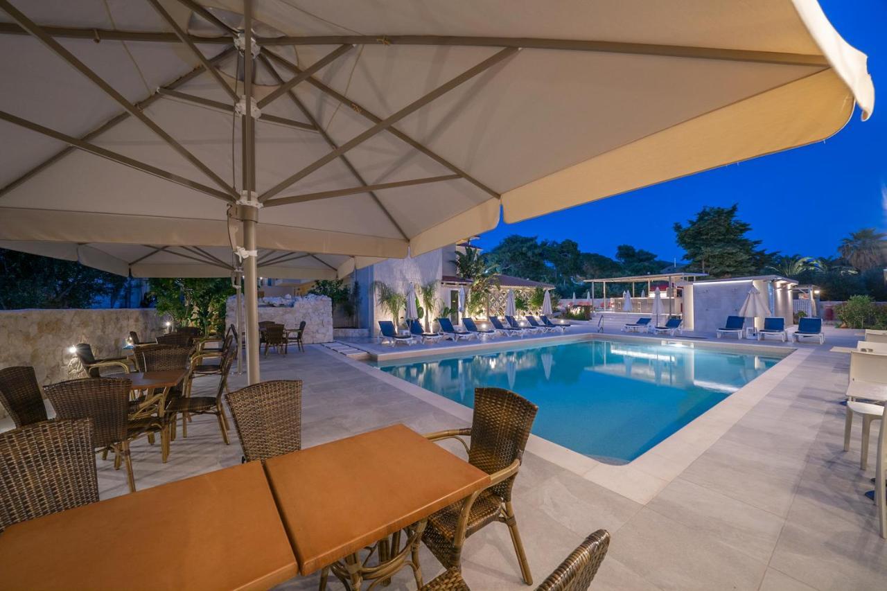 Makris Yialos Apartments Ласи Екстериор снимка