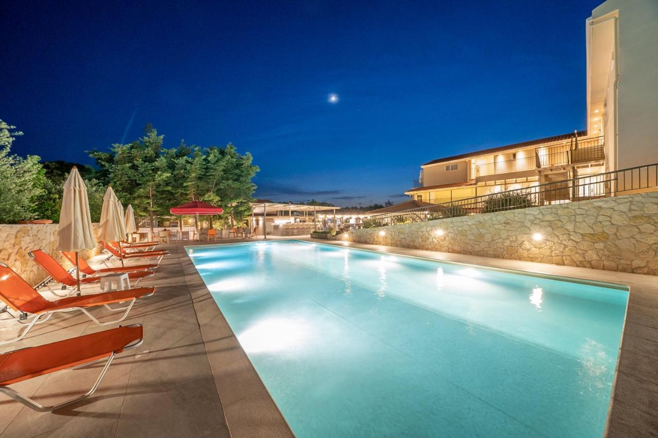 Makris Yialos Apartments Ласи Екстериор снимка