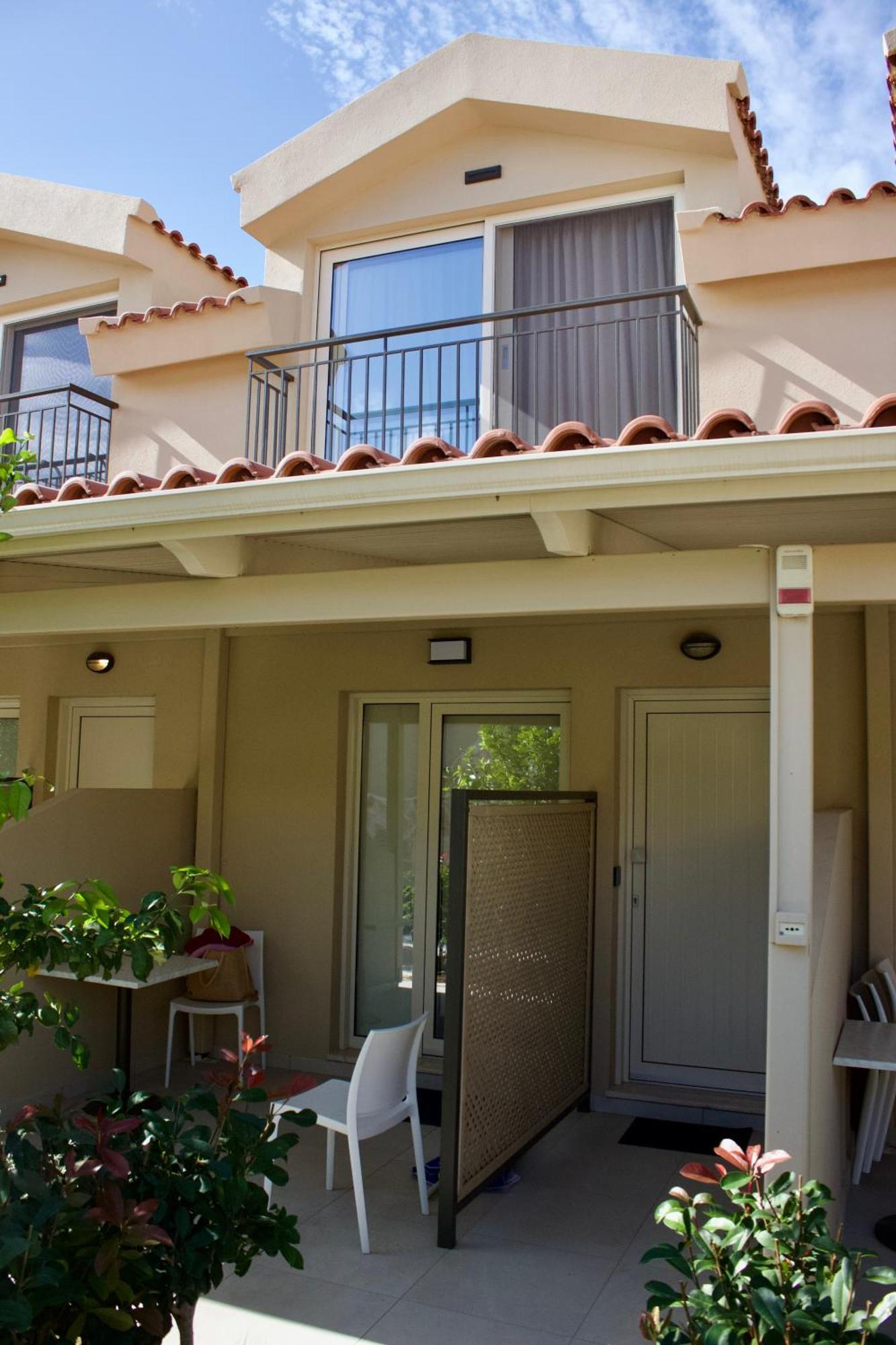 Makris Yialos Apartments Ласи Екстериор снимка