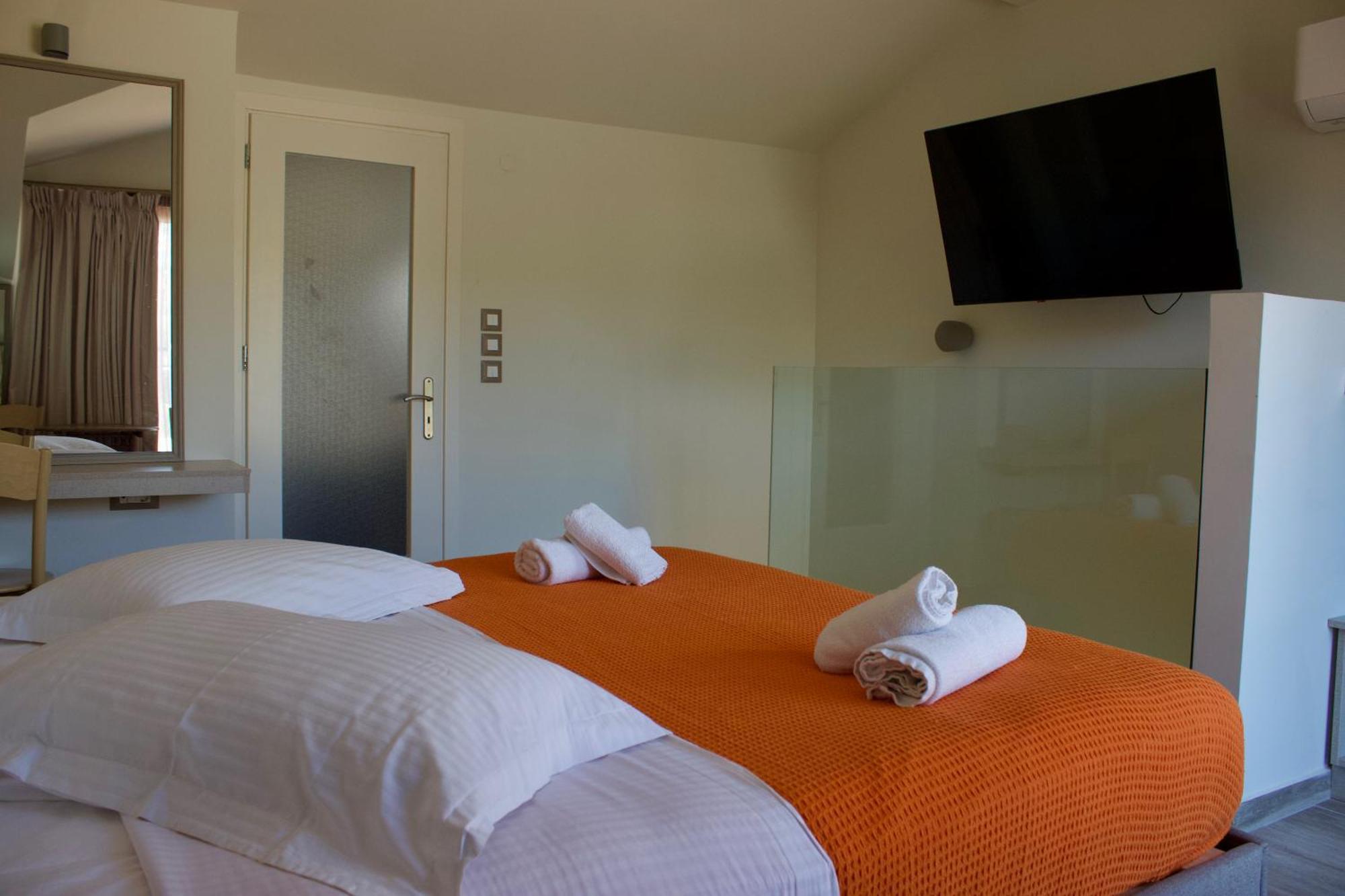 Makris Yialos Apartments Ласи Екстериор снимка